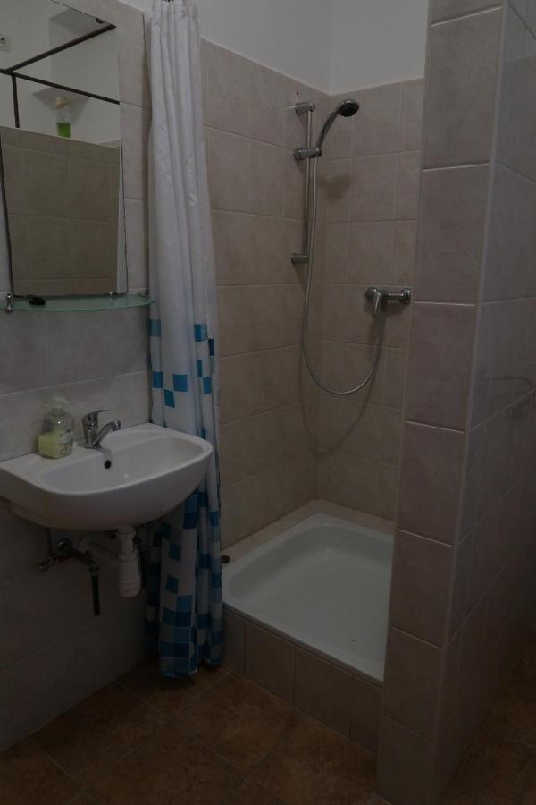 Eva Apartman Szigetvar Luaran gambar