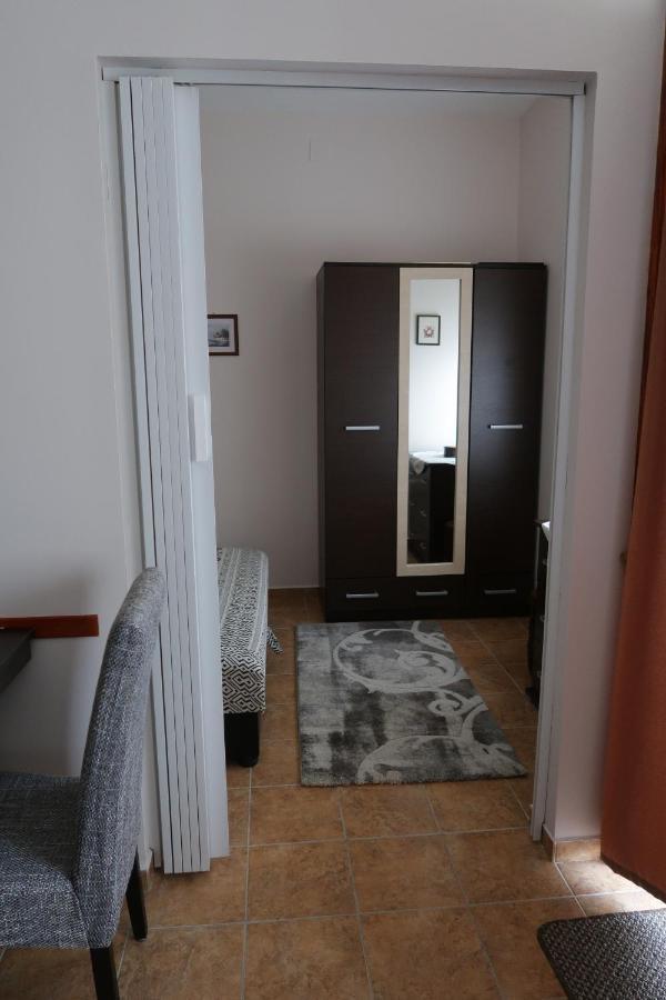 Eva Apartman Szigetvar Luaran gambar