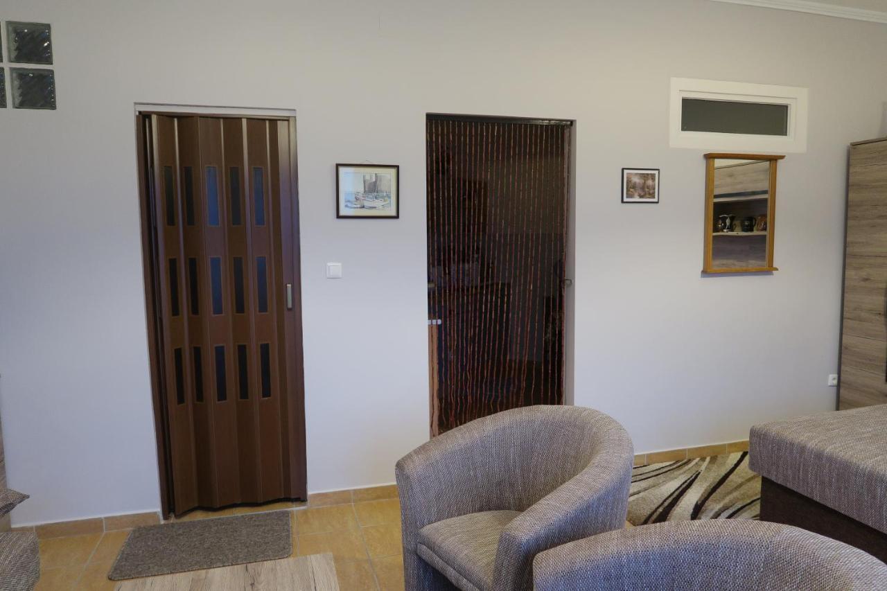 Eva Apartman Szigetvar Luaran gambar